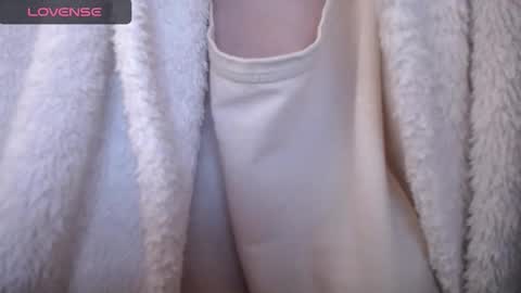 Snapshot of lenagolden chatting on October 2025 10:00:02 AM lenagolden online show from October 2025 10:00:02 AM