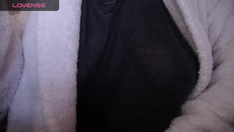 Snapshot of lenagolden chatting on October 2025 01:34:01 PM lenagolden online show from October 2025 01:34:01 PM