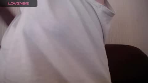 Snapshot of lenagolden chatting on November 2025 08:47:01 AM lenagolden online show from November 2025 08:47:01 AM