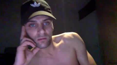 Snapshot of lendariokiss chatting on October 2025 03:29:02 PM Armando online show from October 2025 03:29:02 PM