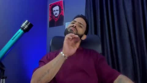 Snapshot of leo_diaz01 chatting on December 2024 11:02:02 PM Leo Diaz online show from December 2024 11:02:02 PM