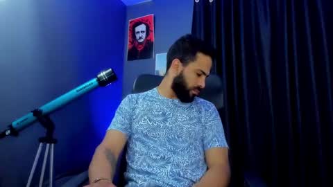 Snapshot of leo_diaz01 chatting on December 2024 06:37:02 PM Leo Diaz online show from December 2024 06:37:02 PM