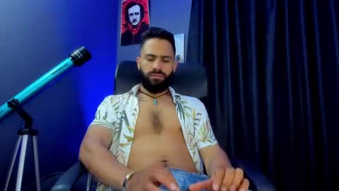 Snapshot of leo_diaz01 chatting on December 2024 05:12:01 PM Leo Diaz online show from December 2024 05:12:01 PM