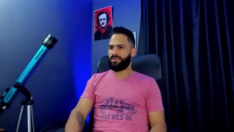 Snapshot of leo_diaz01 chatting on December 2024 11:17:01 PM Leo Diaz online show from December 2024 11:17:01 PM