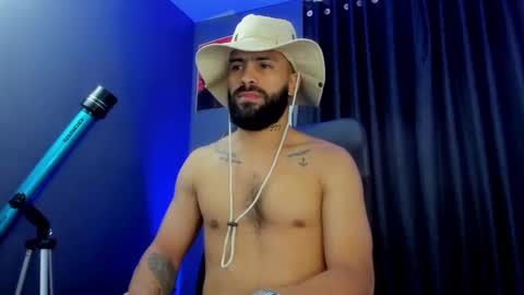 Snapshot of leo_diaz01 chatting on December 2024 05:22:02 AM Leo Diaz online show from December 2024 05:22:02 AM