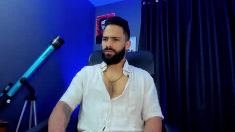 Snapshot of leo_diaz01 chatting on January 2025 10:51:01 PM Leo Diaz online show from January 2025 10:51:01 PM