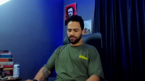 Snapshot of leo_diaz01 chatting on January 2025 03:01:01 PM Leo Diaz online show from January 2025 03:01:01 PM