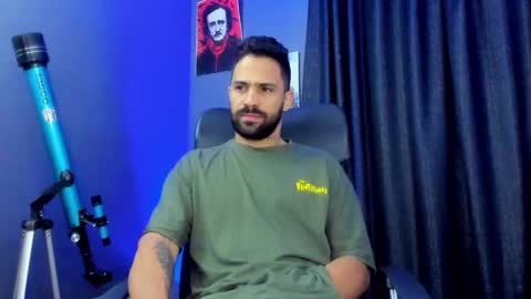 Snapshot of leo_diaz01 chatting on February 2025 02:30:01 PM Leo Diaz online show from February 2025 02:30:01 PM