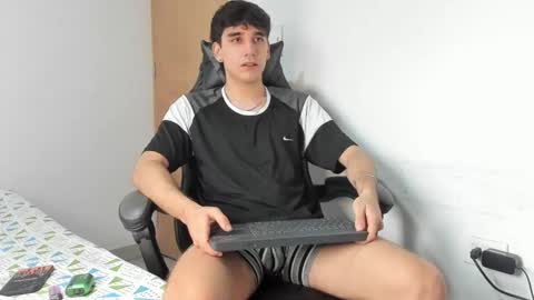 Leo Jones online show from October 2025 06:25:02 PM