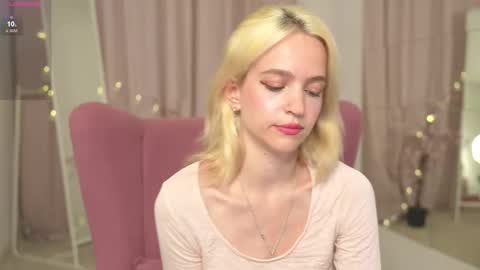 Snapshot of leo_lulu chatting on October 2025 03:31:02 PM Ashly online show from October 2025 03:31:02 PM