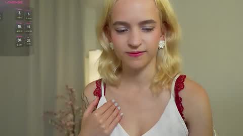 Snapshot of leo_lulu chatting on October 2025 04:19:01 PM Ashly online show from October 2025 04:19:01 PM