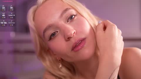 Snapshot of leo_lulu chatting on October 2025 03:35:02 PM Ashly online show from October 2025 03:35:02 PM