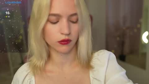 Snapshot of leo_lulu chatting on October 2025 09:32:01 AM Ashly online show from October 2025 09:32:01 AM