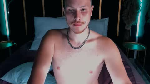 Snapshot of leo_mooree chatting on September 2025 04:15:01 AM Leo online show from September 2025 04:15:01 AM