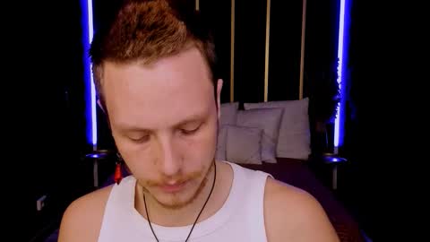 Snapshot of leo_mooree chatting on October 2025 09:24:01 PM Leo online show from October 2025 09:24:01 PM