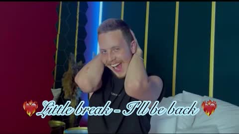 Snapshot of leo_mooree chatting on October 2025 06:29:01 PM Leo online show from October 2025 06:29:01 PM