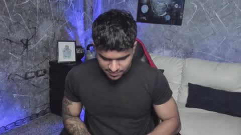 Leo independent model online show from October 2025 02:22:02 AM