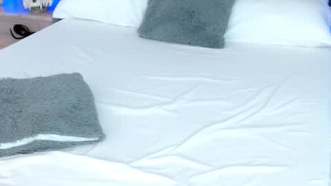 Snapshot of leonacutecam chatting on October 2025 08:32:02 PM LUCY online show from October 2025 08:32:02 PM