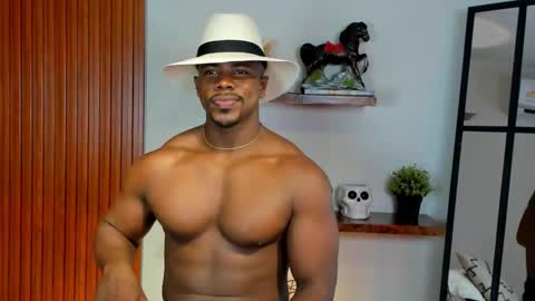 Leandro jones online show from September 2025 12:01:01 AM