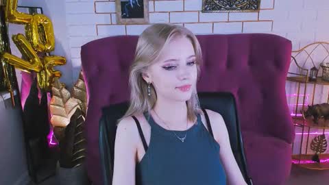 Snapshot of leonastone chatting on October 2025 05:11:02 PM leonastone online show from October 2025 05:11:02 PM