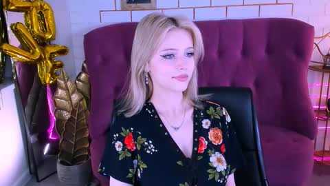 Snapshot of leonastone chatting on October 2025 05:02:02 PM leonastone online show from October 2025 05:02:02 PM