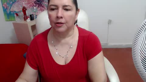 leonela   online show from September 2025 02:00:02 AM
