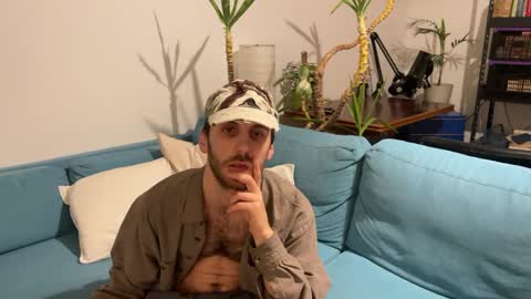 Snapshot of leonvampire chatting on February 2025 12:18:01 AM Leon online show from February 2025 12:18:01 AM