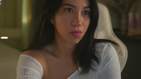 Leora online show from October 2025 05:37:02 AM