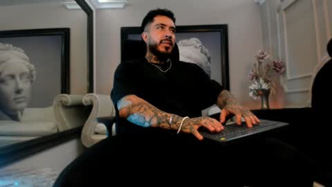 Leo Salvatore online show from December 2024 08:16:01 PM