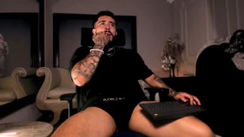 Leo Salvatore online show from December 2024 11:50:02 PM