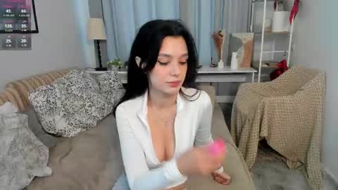 Snapshot of lesi_kiss chatting on November 2025 09:20:01 AM Bella online show from November 2025 09:20:01 AM