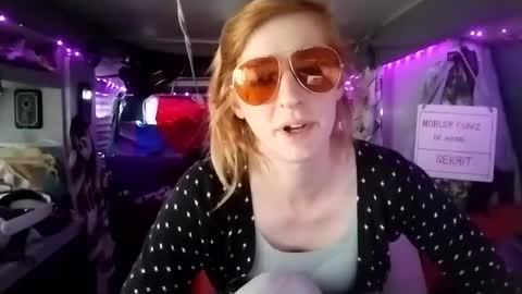 LesleyGumGrass- The Boring Trans girl online show from February 2025 03:31:02 PM