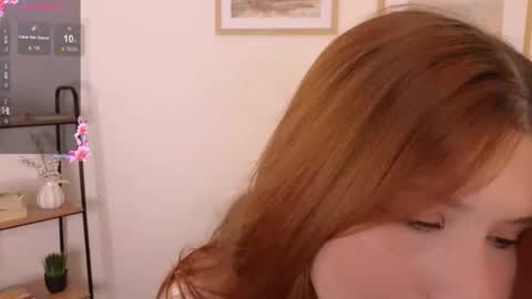 Snapshot of leslie__williams chatting on October 2025 06:08:01 PM Tracy online show from October 2025 06:08:01 PM