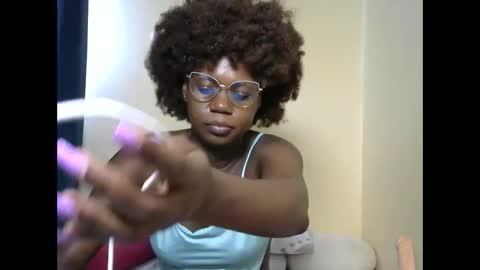 Snapshot of leslie_bebby2 chatting on March 2025 06:08:01 AM leslie online show from March 2025 06:08:01 AM