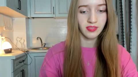 Snapshot of leslie_my_lovee chatting on October 2025 07:55:01 PM LESLIE online show from October 2025 07:55:01 PM