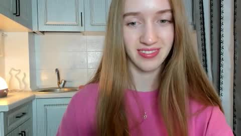 Snapshot of leslie_my_lovee chatting on October 2025 06:30:01 PM LESLIE online show from October 2025 06:30:01 PM