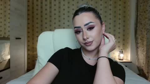 Snapshot of leslie_secret chatting on December 2024 12:30:02 AM leslie_secret online show from December 2024 12:30:02 AM