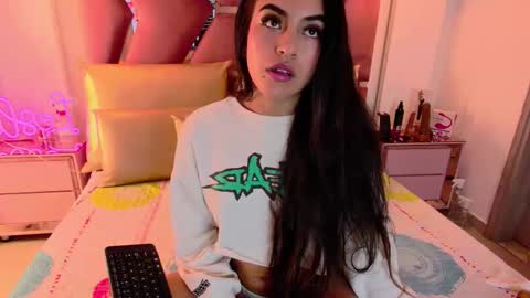 Snapshot of lesliebush chatting on December 2025 12:58:02 PM LeslieBush online show from December 2025 12:58:02 PM