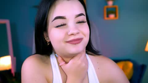 Snapshot of leslierowe chatting on October 2025 04:37:01 PM LeslieRowe online show from October 2025 04:37:01 PM