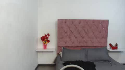 lesly_hot26 online show from November 2025 04:40:02 AM