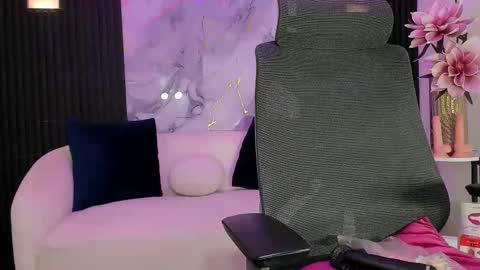 Snapshot of leslyflorez chatting on September 2025 03:22:01 AM Lesly online show from September 2025 03:22:01 AM