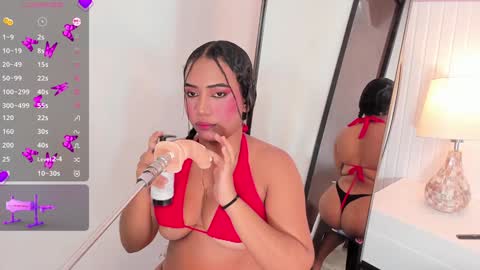 Snapshot of leticia_lynn chatting on February 2025 04:04:01 AM LETI 3 online show from February 2025 04:04:01 AM