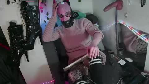 Snapshot of letsdoitbabez chatting on October 2025 06:17:02 PM Julian Mask online show from October 2025 06:17:02 PM