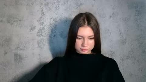 Emily online show from September 2025 06:18:01 AM