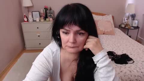 Mary online show from December 2024 01:01:02 PM