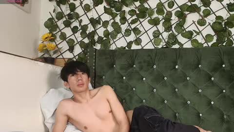 Levi  online show from January 2025 07:39:01 PM