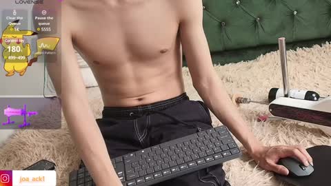 Levi  online show from January 2025 07:28:01 PM