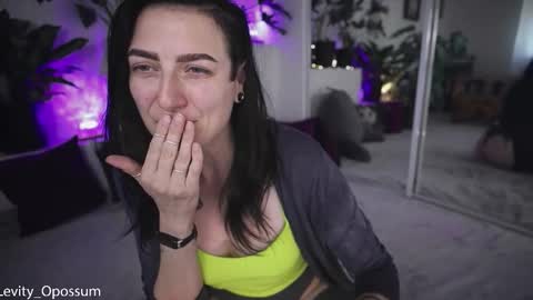 Levity online show from November 2025 09:57:02 PM