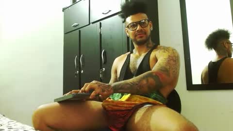 Snapshot of lewisstrong chatting on November 2025 05:13:02 PM Lewis Strong online show from November 2025 05:13:02 PM