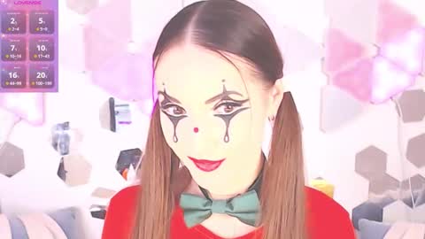 Alexia online show from October 2025 07:36:02 PM